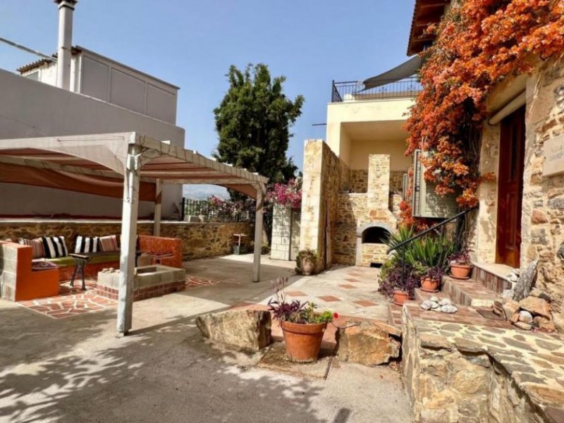 Agios Nikolaos MIT BESICHTIGUNGSVIDEO! Kreta, Agios Nikolaos: Steinhaus nahe der Stadt zu verkaufen Haus kaufen